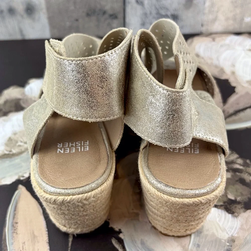 Eileen Fisher Willow Wedge Espadrille Sandals in Gold Size 7.5 Medium Width Fit.